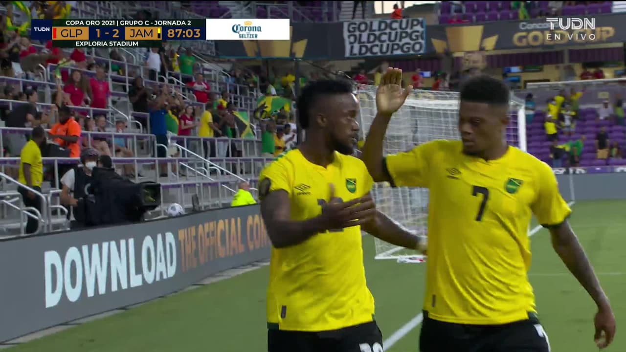 ¡GOL!  anota para Jamaica. Junior Flemmings