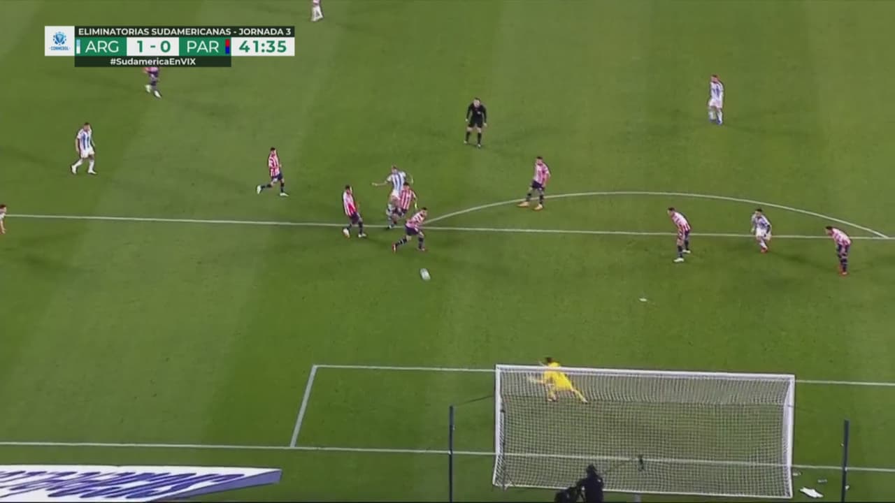 Cañonazo de Rodrigo de Paul y el poste le niega el gol a Argentina