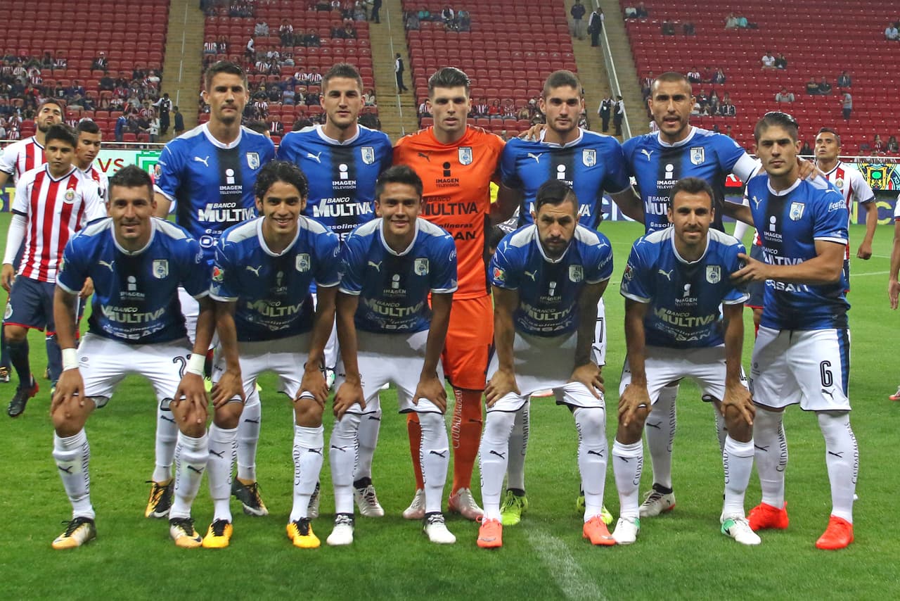 <b>16. Querétaro: 27.0 millones de dólares.</b>
<br>
<br>Desde que se fue Ronaldinho, Gallos ya no volvió a ‘reventar el mercado’, en la actualidad su jugador más valioso es el portero brasileño Tiago Volpi, su carta está tasada en 3 millones de dólares.