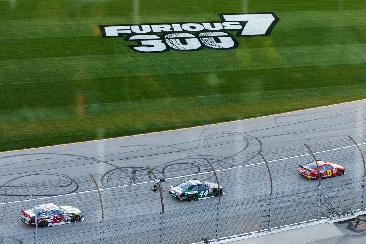 Ludacris fungió como el Grand Marshal de Nascar 300