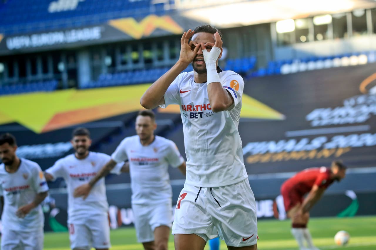 El argentino desbordó por la banda derecha hasta la línea de fondo y centró para que Youssef (44’) la mandara al fondo de la red.
