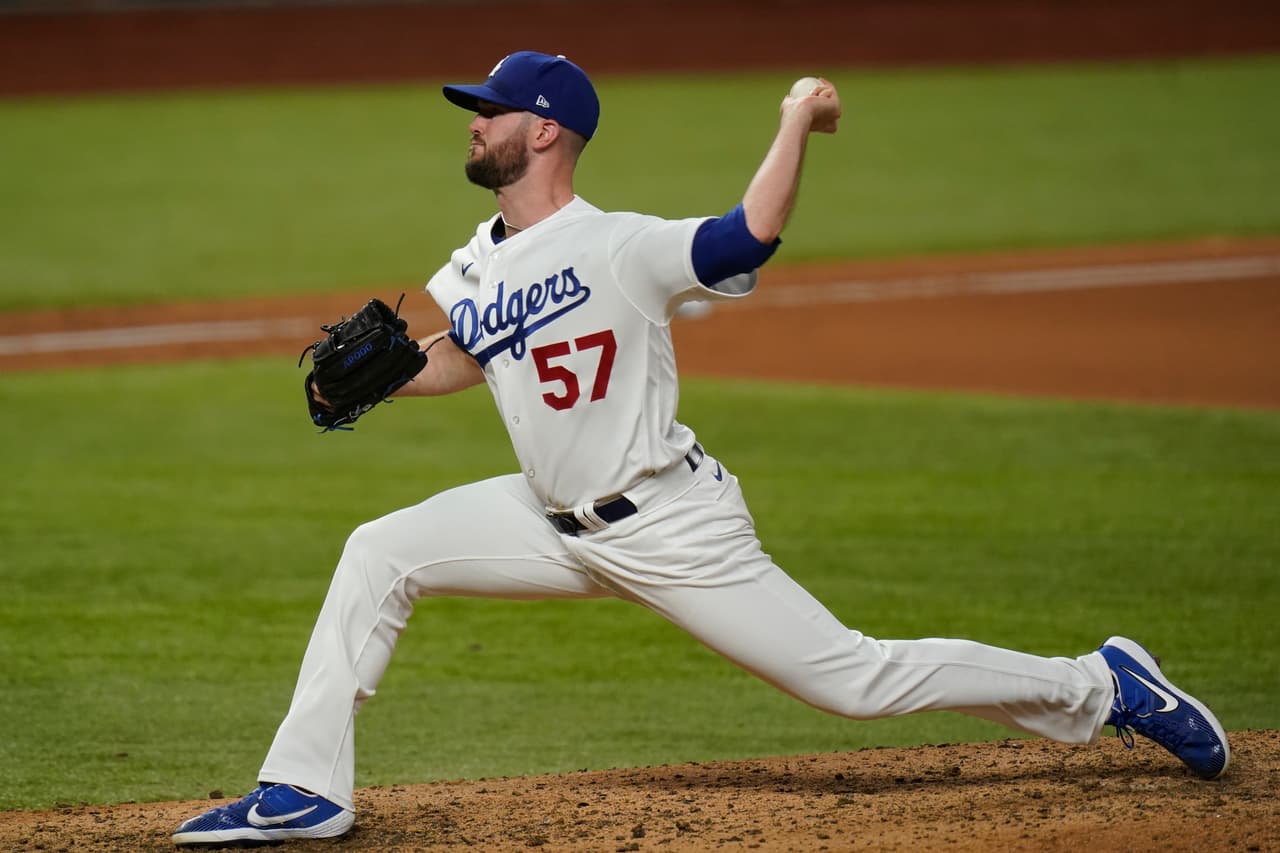 Blake Snell permitió dos carreras pero lanzó nueve ponches en la victoria 6-4 de los Tampa Bay Rays sobre Los Angeles Dodgers.