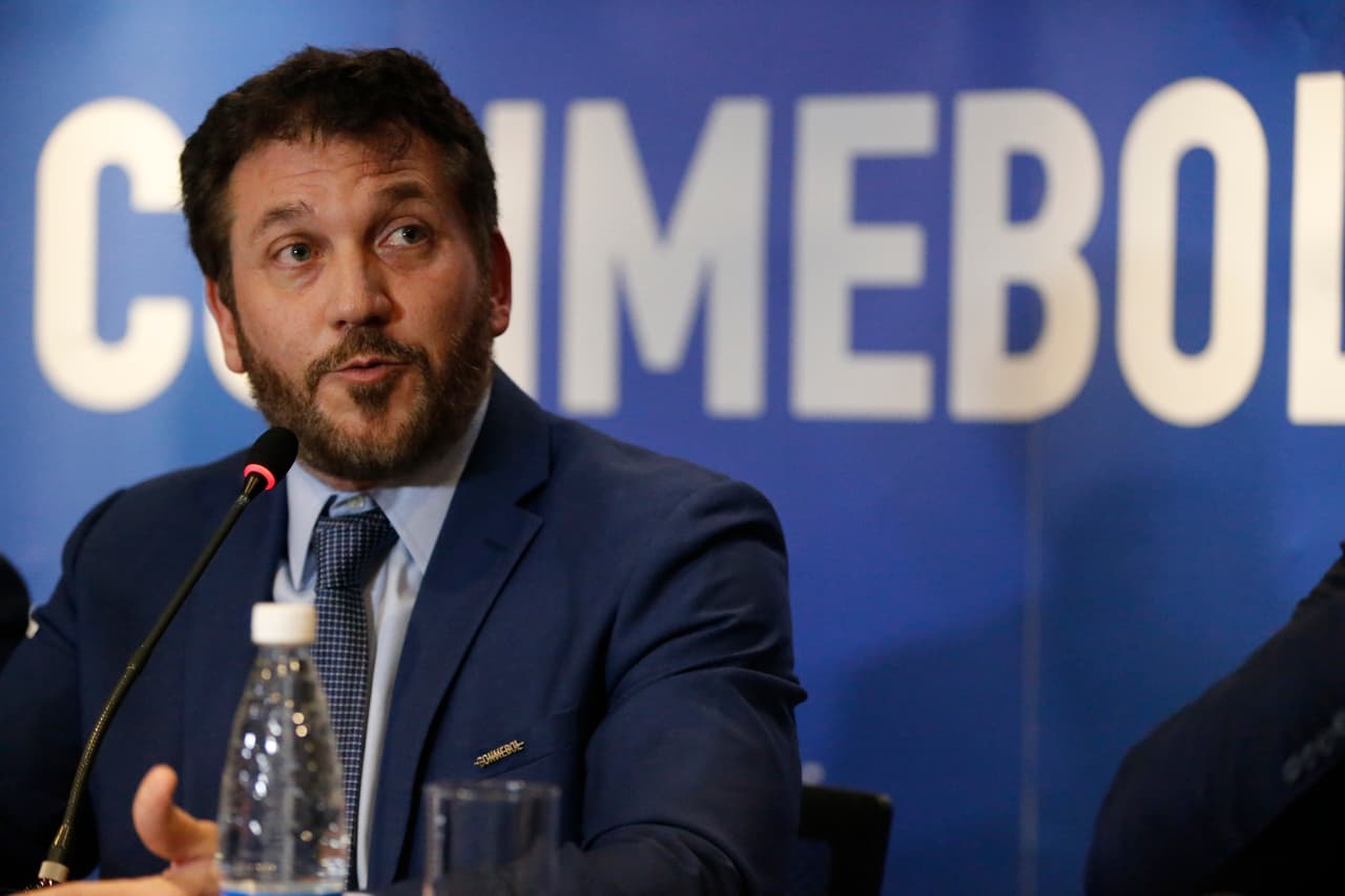 Conmebol le hace frente a FIFA por los cinco cambios