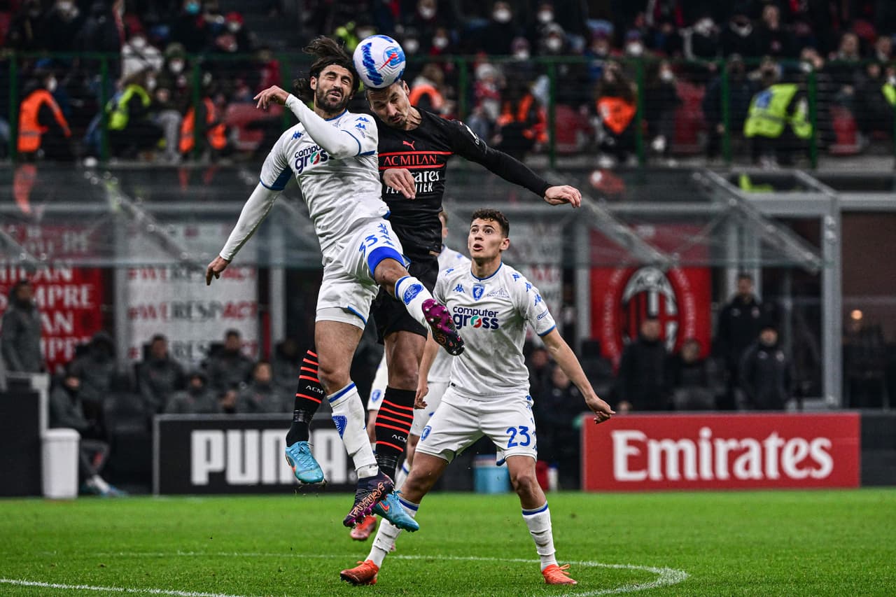 El Milan derrotó al Empoli por 1-0 gracias a un tanto de Kalulu y se mantiene como líder de la Serie A.