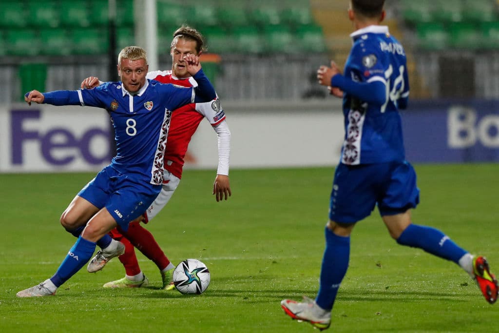 Polonia golea tranquilamente 5-0 a San Marino, Dinamarca también goles y se impone 0-4 a Moldavia, Suiza vence 2-0 a Irlanda del Norte y Serbia sale victorioso 0-1 en su visita a Luxemburgo.