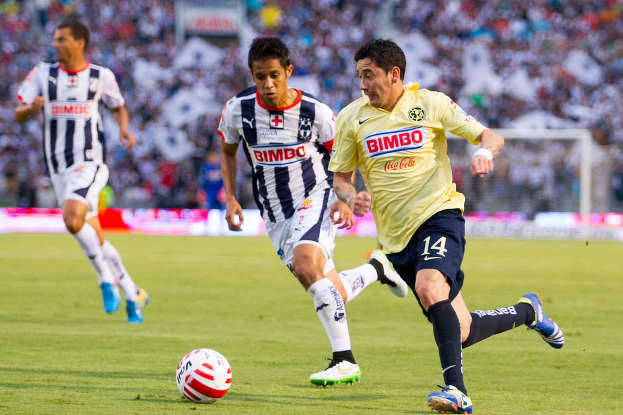 Rubens Sambueza, el volante del América es el motor del ataque de los azulcremas. La mayoría de las jugadas ofensivas del equipo pasan o tienen que pasar por sus pies. Sus gambetas y pases filtrados son un peligro para los rivales.