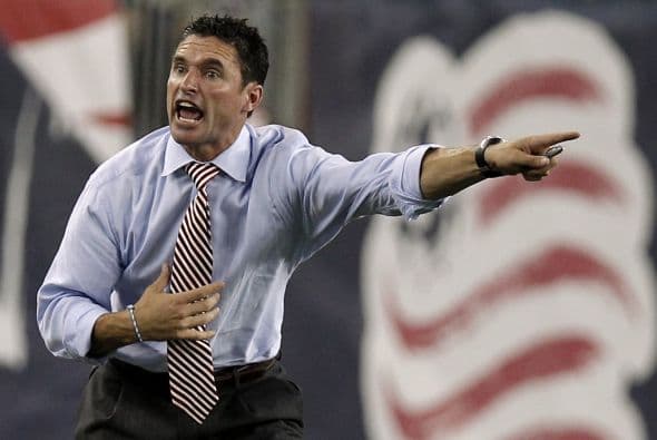 JAY HEAPS (DT): El timonel de New England Revolution hizo los cambios adecuados en la segunda mitad, permitiéndole a su equipo ganar como visitante ante Philadelphia Union.