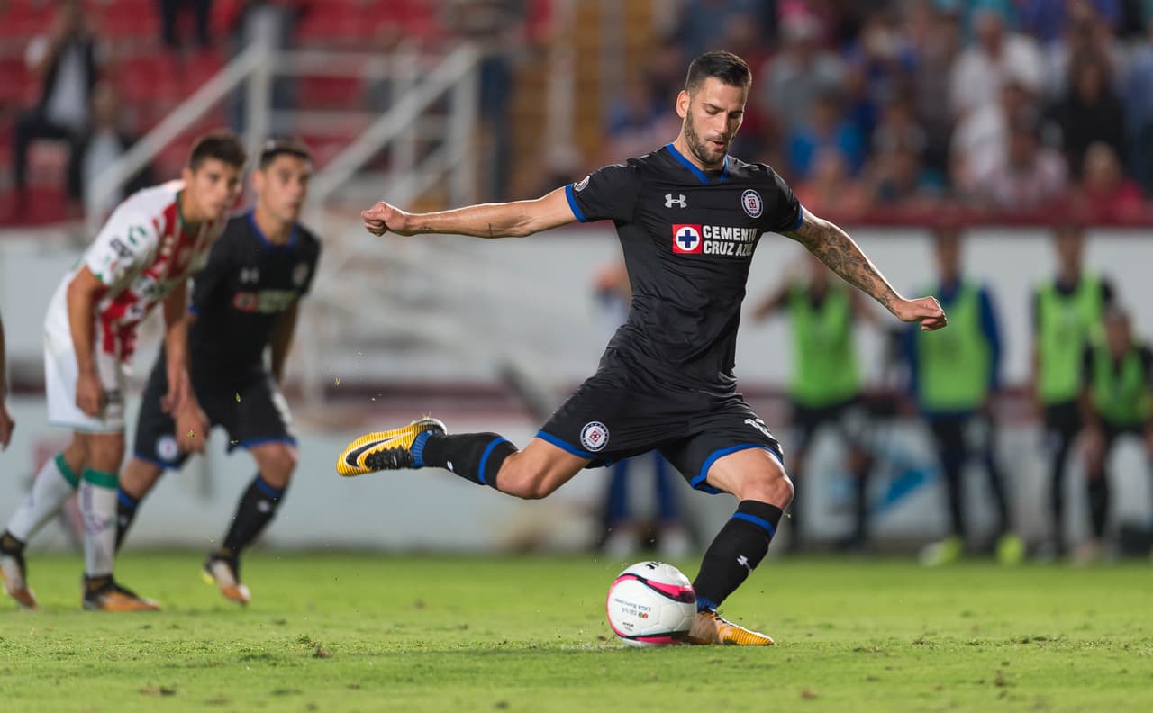 Édgar Méndez hizo el 1-1 desde el manchón penal.