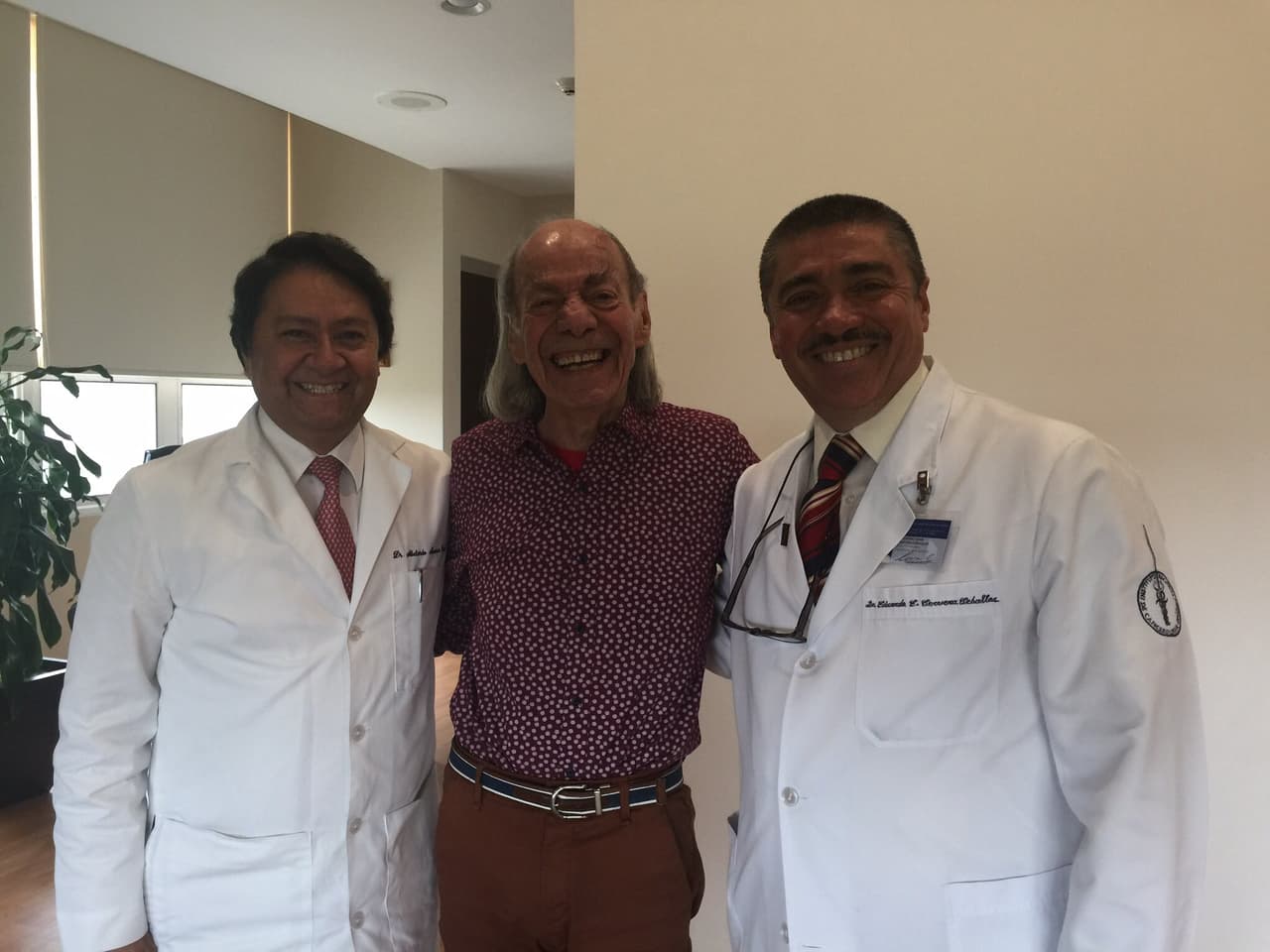 El 14 de agosto pasado su hijo mayor, Manuel G. Valdés, aseguró que la salud de su padre había continuado deteriorándose, aunque mantenía su sentido del humor intacto: “Hoy desafortunadamente su salud no es muy buena, no está intubado como han estado diciendo. No está bien, ha perdido movilidad, sin embargo, está perfectamente consciente, bromea. Es increíble que siga bromeando, está en casa, no en el hospital”, dijo para Unotv.com.