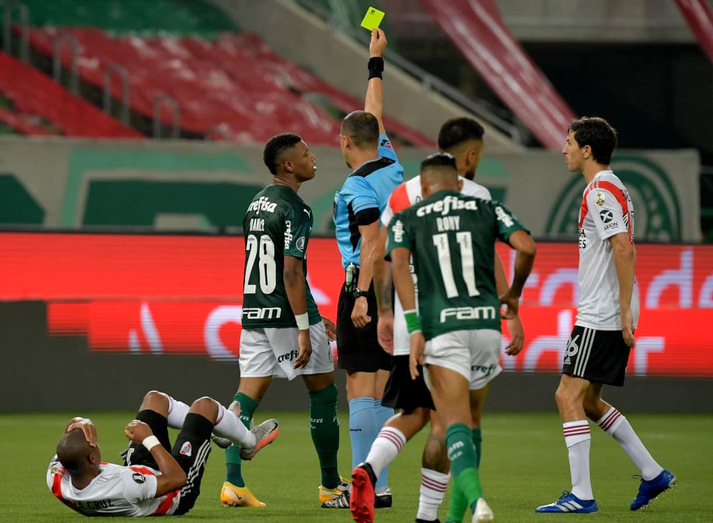 River logra vencer 0-2 al Palmeiras, pero con dos penales anulados por el VAR, los argentinos se quedaron a un gol de mandar la resolución a los penales.