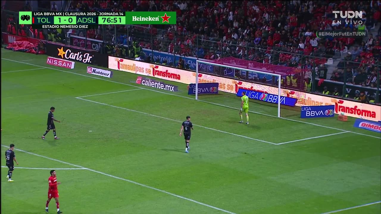 ¡TIRO ATAJADO! disparo por Franco Romero.