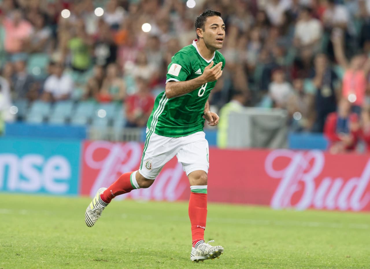 <b>Mediocampistas: </b>Marco Fabián.