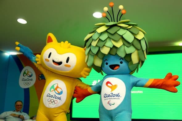 A su lado fue presentado un muñeco azul con una abundante cabellera con la forma de árbol frondoso, que fue comparada a la del zaguero brasileño David Luiz, que representa la diversidad de la flora del país y que será la mascota de los Juegos Paralímpicos de Río de Janeiro.