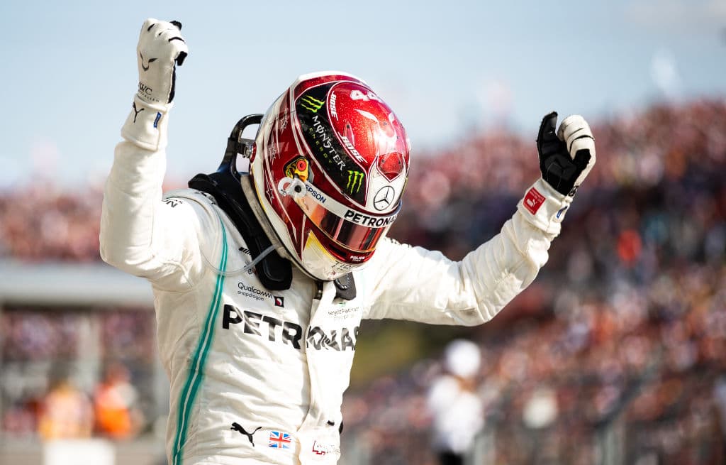 Lewis Hamilton le robó la victoria a Verstappen en Hungría