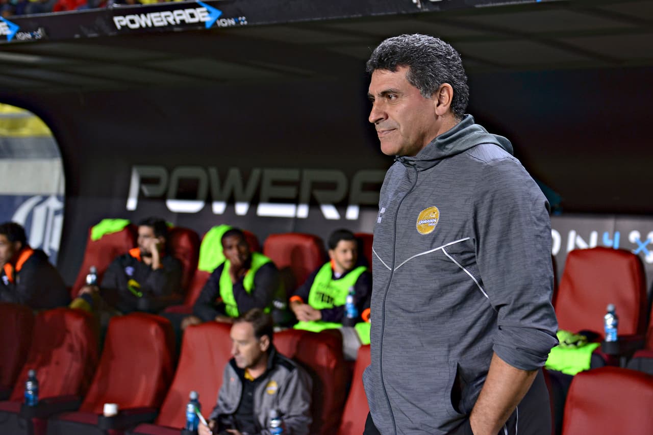 Luis Fernando Suárez, entrenador de los Dorados de Sinaloa, vio cortado su proyecto con los fronterizos apenas pasadas cuatro jornadas del Clausura 2016.