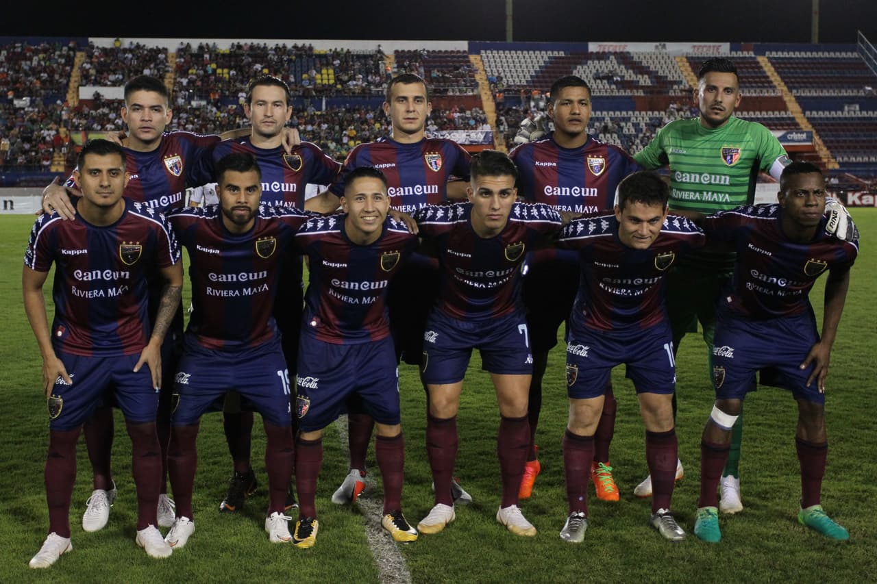 En busca de una proeza llegaba el Atlante, con déficit de tres anotaciones, pero jugando en casa, lo que necesitaba era anotar rápido para hacer más accesible la hazaña.