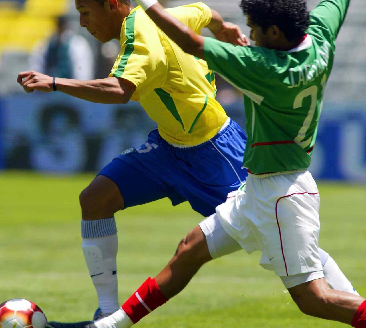 Brasil fue invitado a Copa Oro 2003 y nuevamente se enfrentó al Tri en la final.