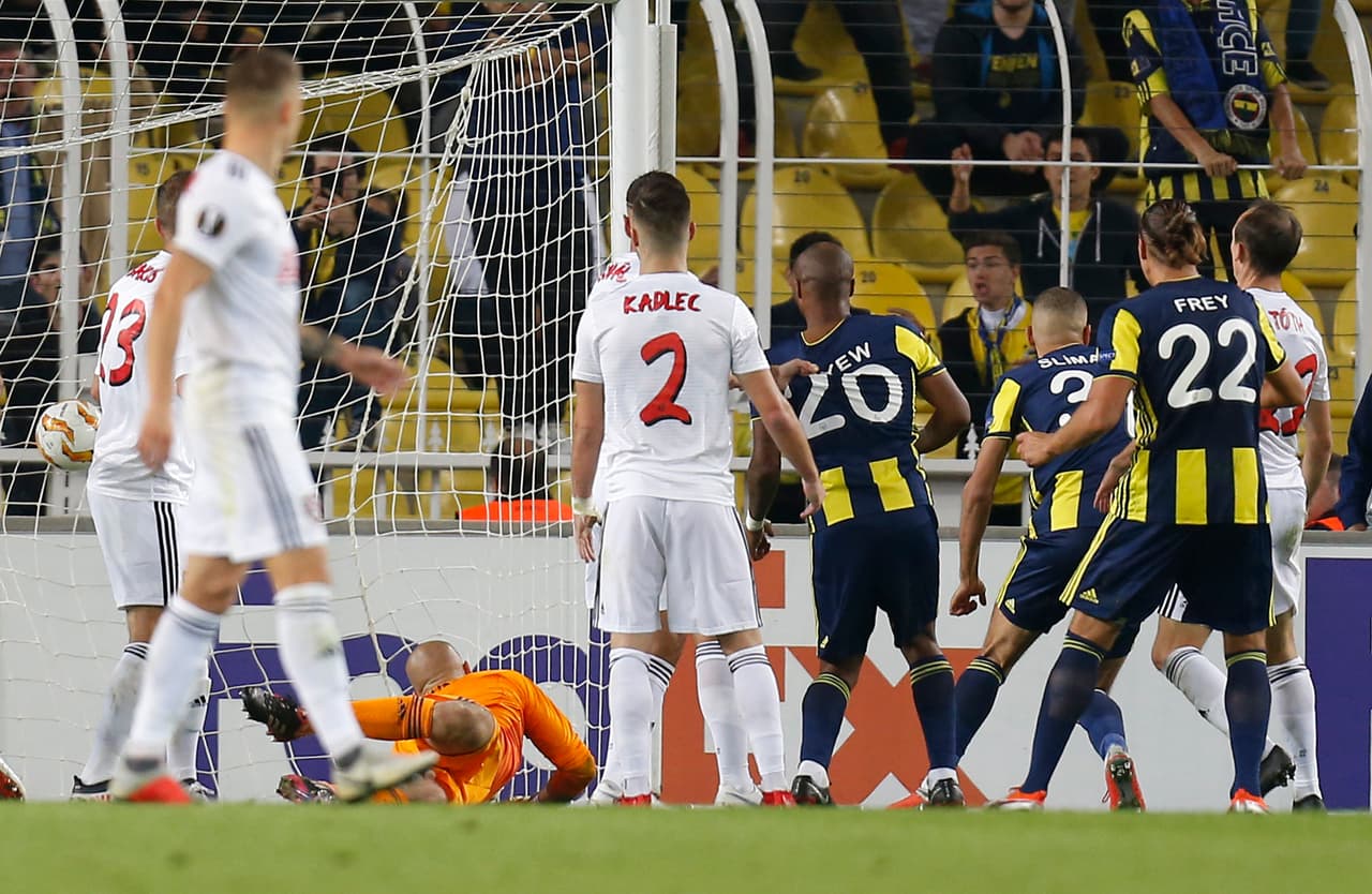 Pero sería el argelino Ismail Slimani quien se reportara en el marcador para los goles turcos en esta jornada.