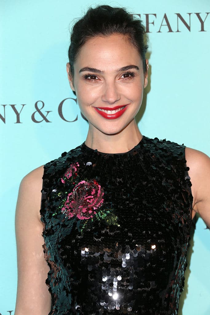 Sin embargo, otros la atacaron por solo mencionar a Israel en su tweet y no dirigirse a los palestinos que han sido asesinados en los últimos días.