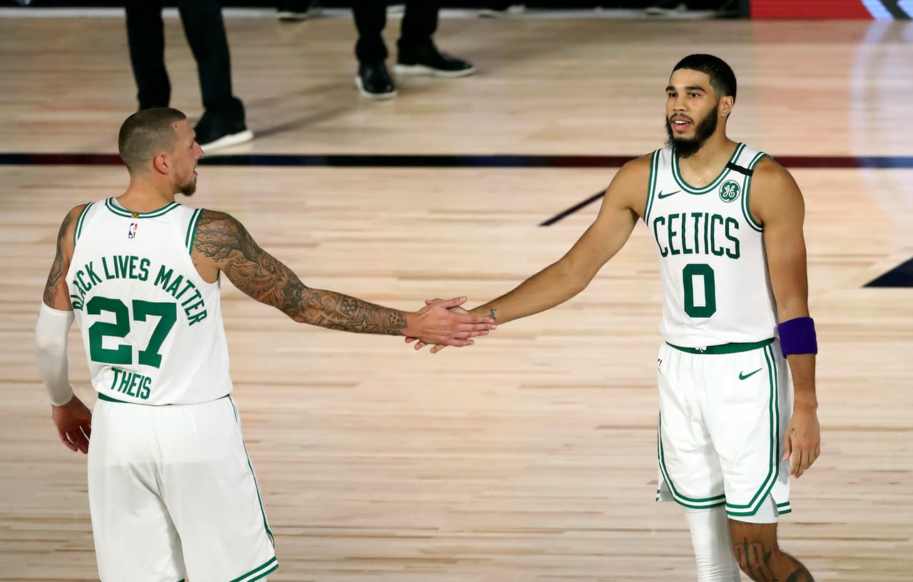 Boston gana 110-106 sobre los Philadelphia 76ers, y los mandan a empacar maletas.