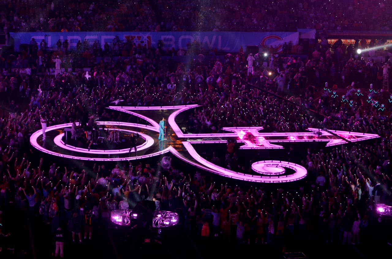 Así recordamos a Prince durante el Super Bowl XLI el 4 de febrero del 2007 en el Estadio de los Miami Dolphins.