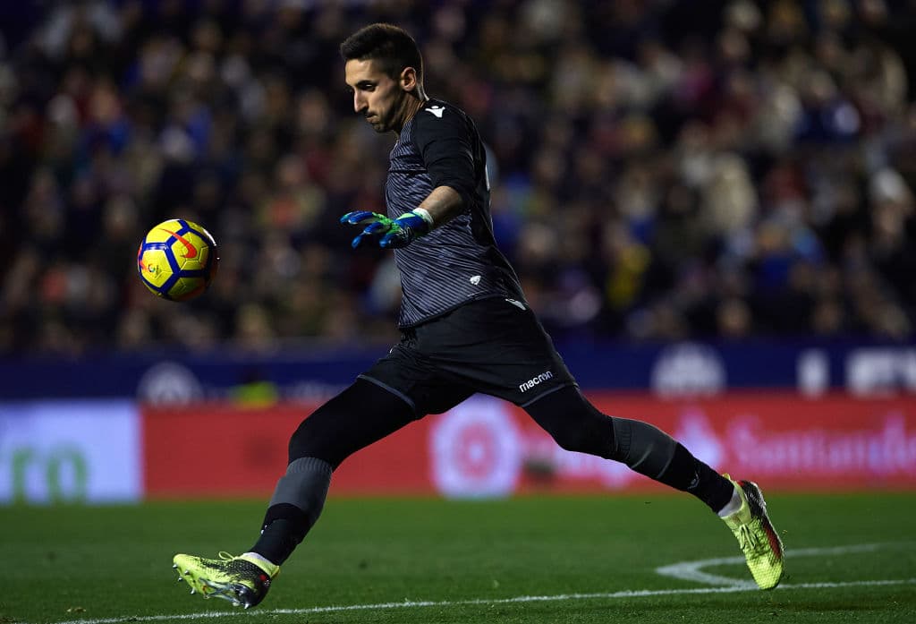 Se acabó el rumor que estaba rondando al club granate, luego de confirmarse la contratación, por extensión de contrato, del guardameta Oier Olazábal con el Levante UD. El pacto es por tres años.