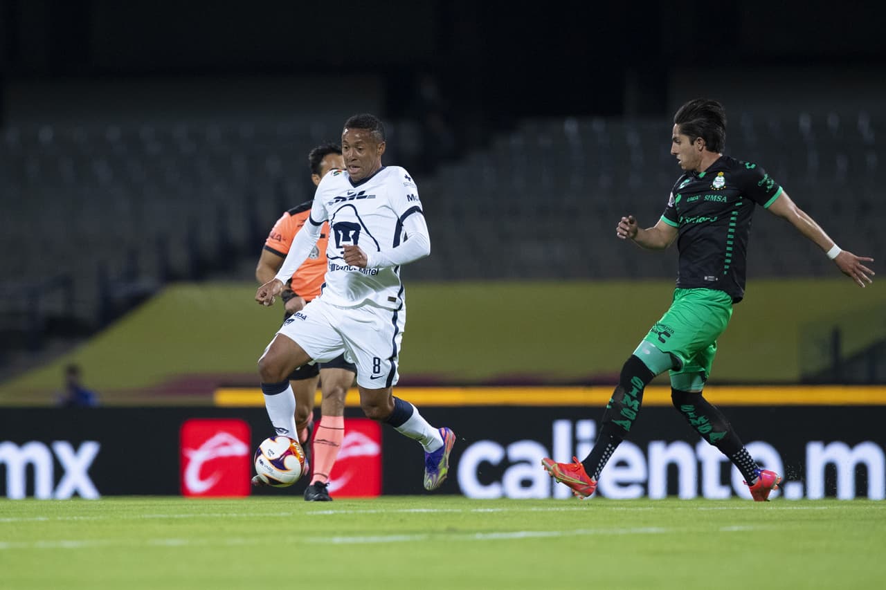 Con gol de Juan Dinenno desde los once pasos, los Pumas vencen 1-0 a Santos y se quedan con los tres puntos. Pumas rompe una mala racha de seis partidos sin ver la victoria y Santos se queda en la quinta posición del torneo.