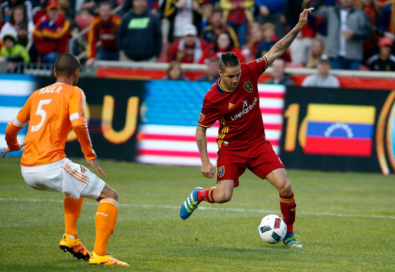 Real Salt Lake vence a Houston Dynamo 2-1