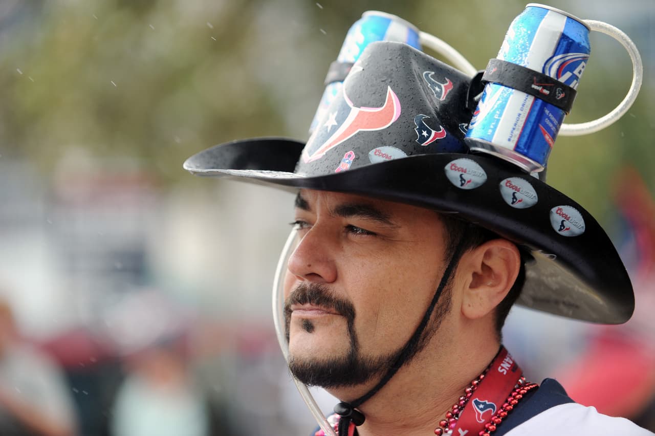 Pasión, locuras y disfraces, los fans de la NFL en la Semana 8.