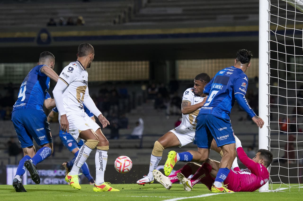 Se vivieron momentos de tensión cuando Meritao estuvo cerca de concretar un autogol, pero el cero se mantuvo en el partido.