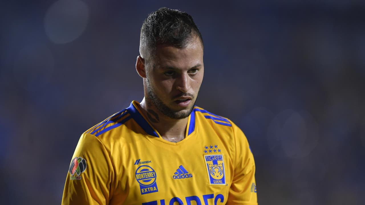 'Diente' López no entrena con sus compañeros previo al repechaje