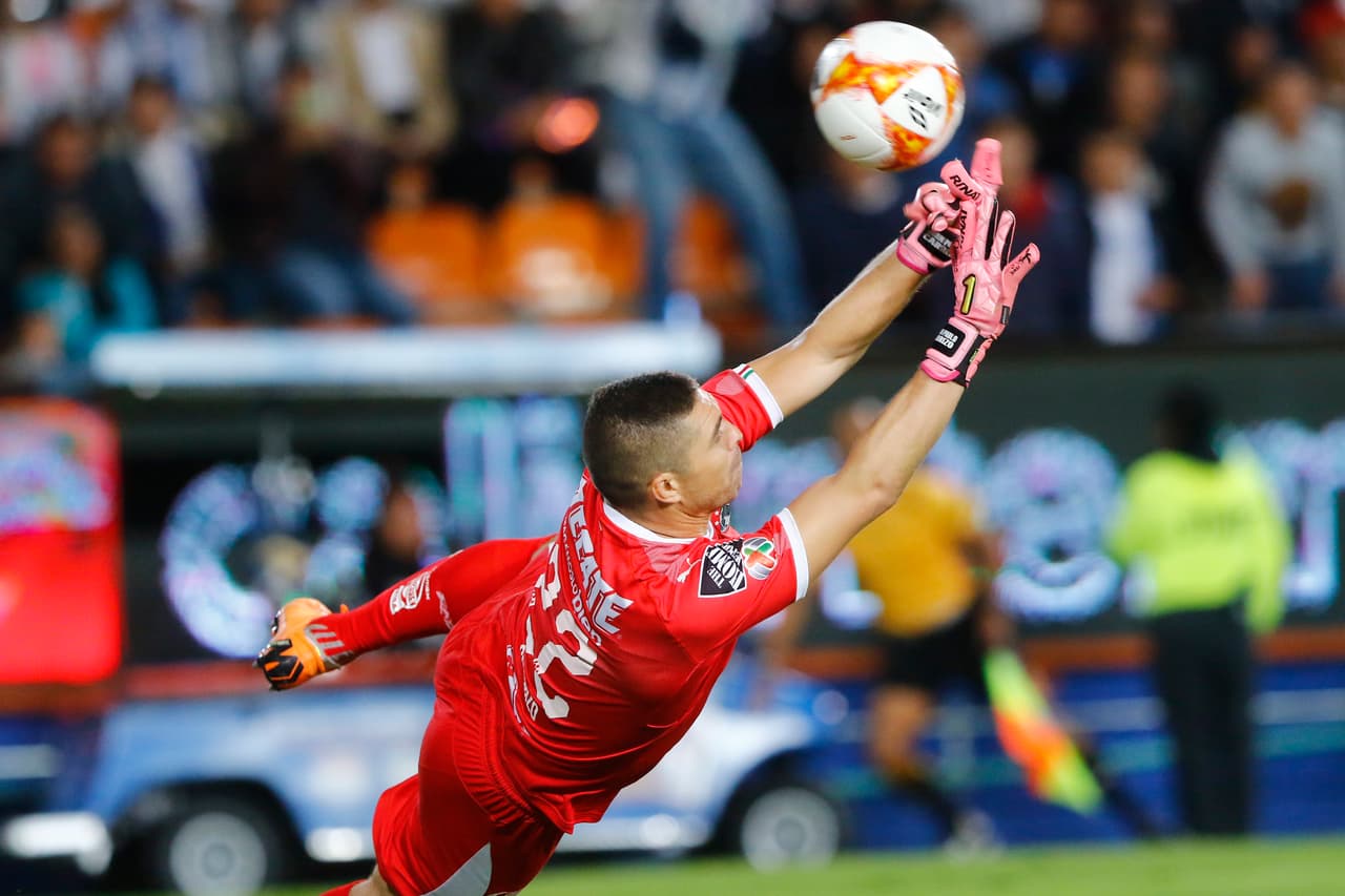 Pero en el último minuto del tiempo añadido, siendo seis los que añadió el hombre de negro, un tiro libre le dobló las manos a Carrizo para que el Hidalgo fuera un hervidero por el 3-3.