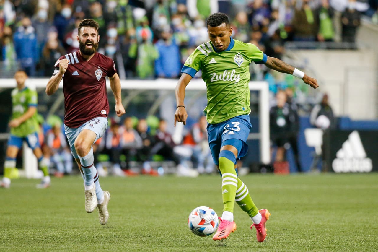 Mediocampista - Léo Chú (Seattle Sounders FC)
<br>