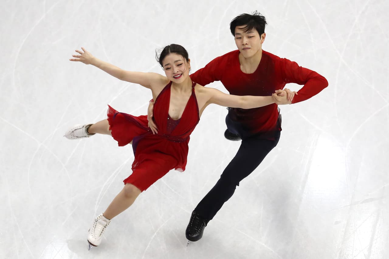 En el mismo equipo de patinaje estuvieron los hermanos
<b>Maia y Alex Shibutani.</b>