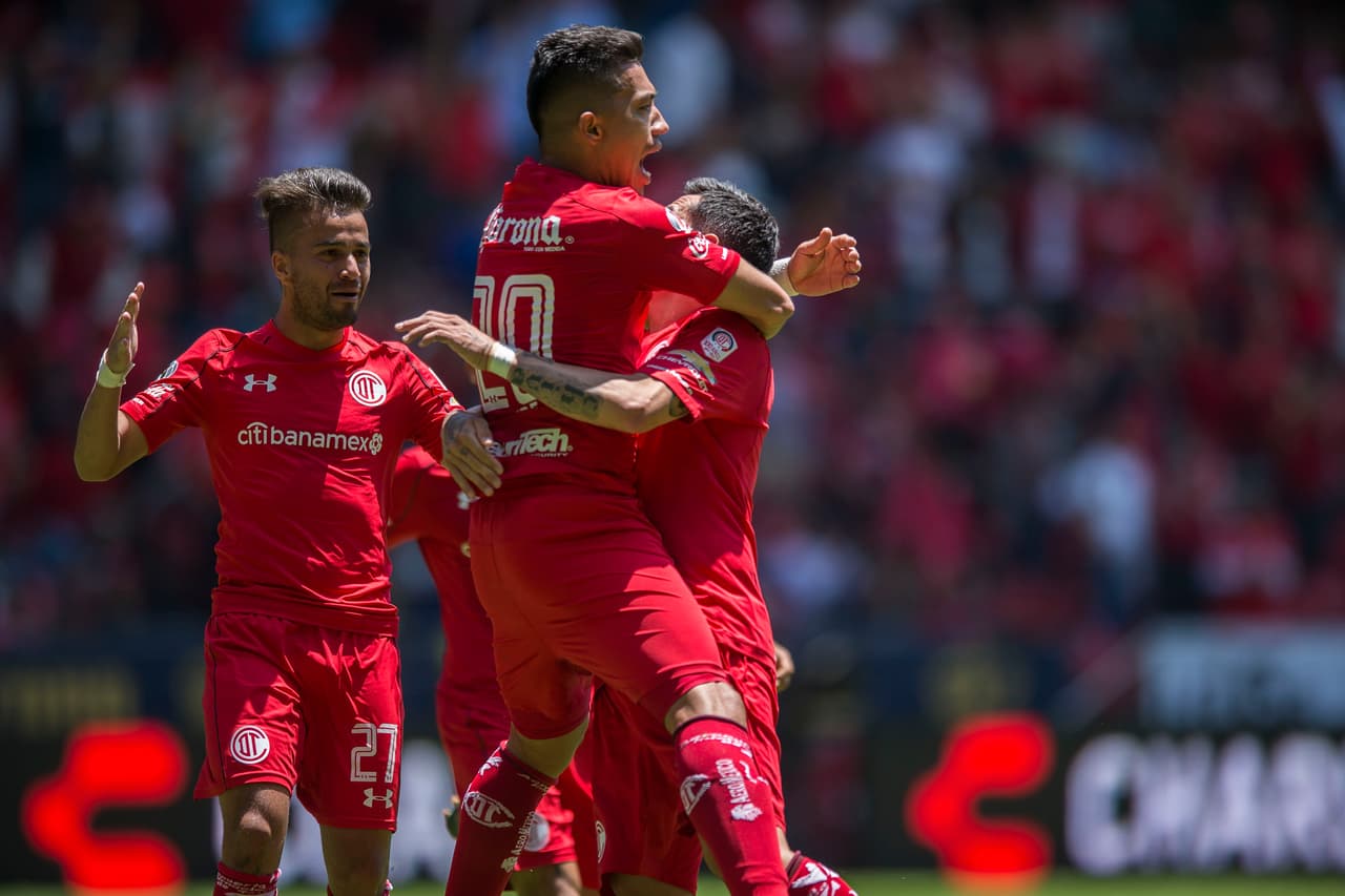 Fernando Uribe abrió el marcador al minuto 40, rematando tras una gran jugada colectiva.