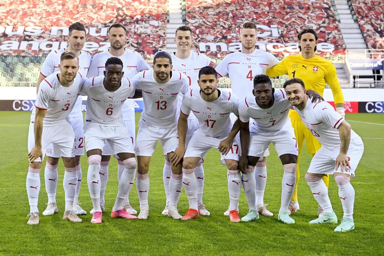 Suiza derrota a Estados Unidos en partido amistoso Internacional 2-1 llevado a cabo en en St. Gallen, Suiza. Sebastian Lletget abrió el marcador para el equipo de las barras y las estrellas, sin embargo, el equipo local empató el marcador a los pocos minutos con gol de Ricardo Rodríguez, y quien le dio la victoria a los suizos, fue Steven Suber durante la segunda mitad del encuentro.