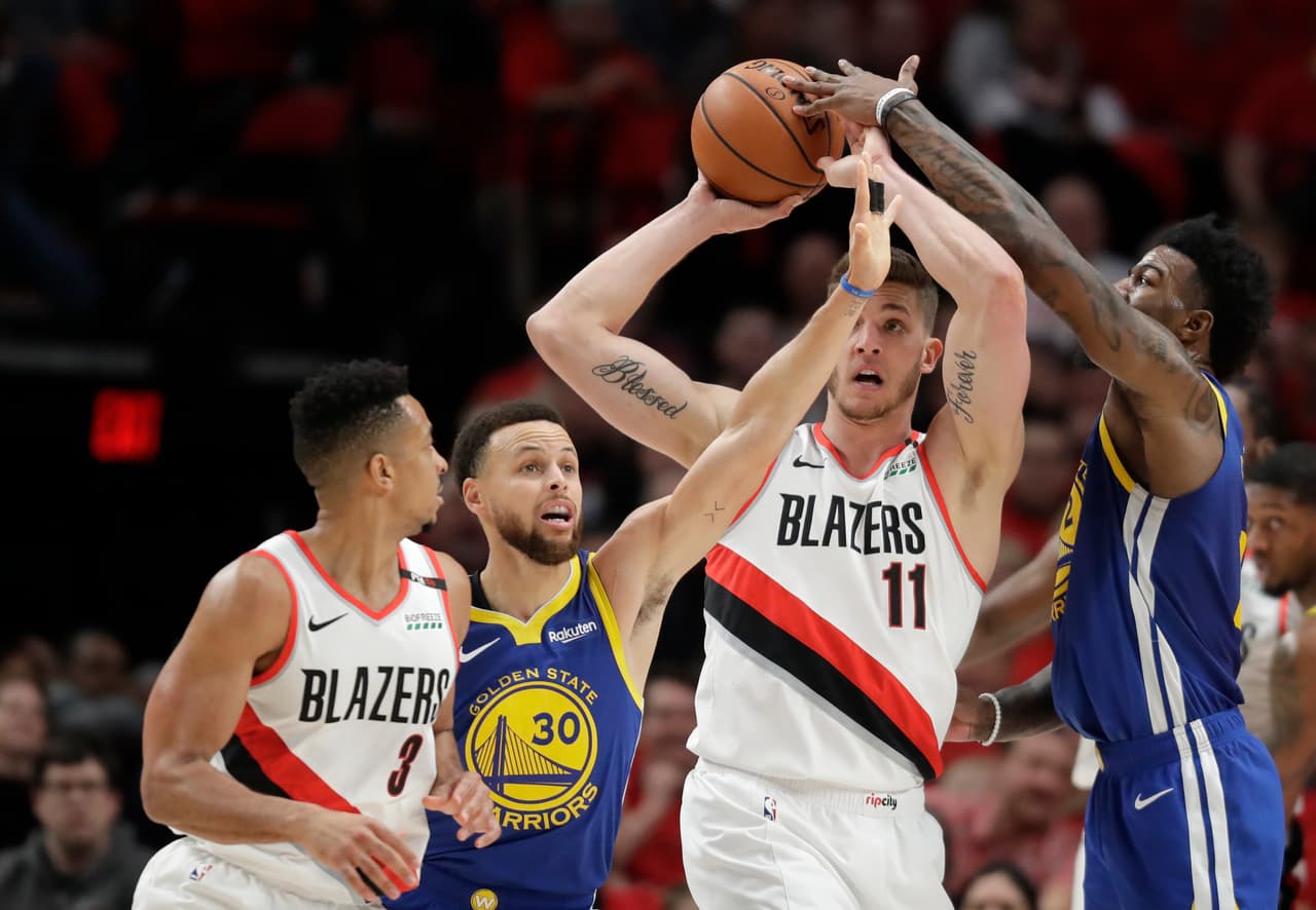 Meyers Leonard (11) acabó con 30 puntos en un esfuerzo de 40 minutos.