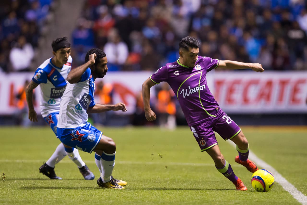 Pero la tónica del encuentro no varió demasiado, Tiburones no tiene pegada y además se defiende mal. Así que lo que siguió parecía predecible.