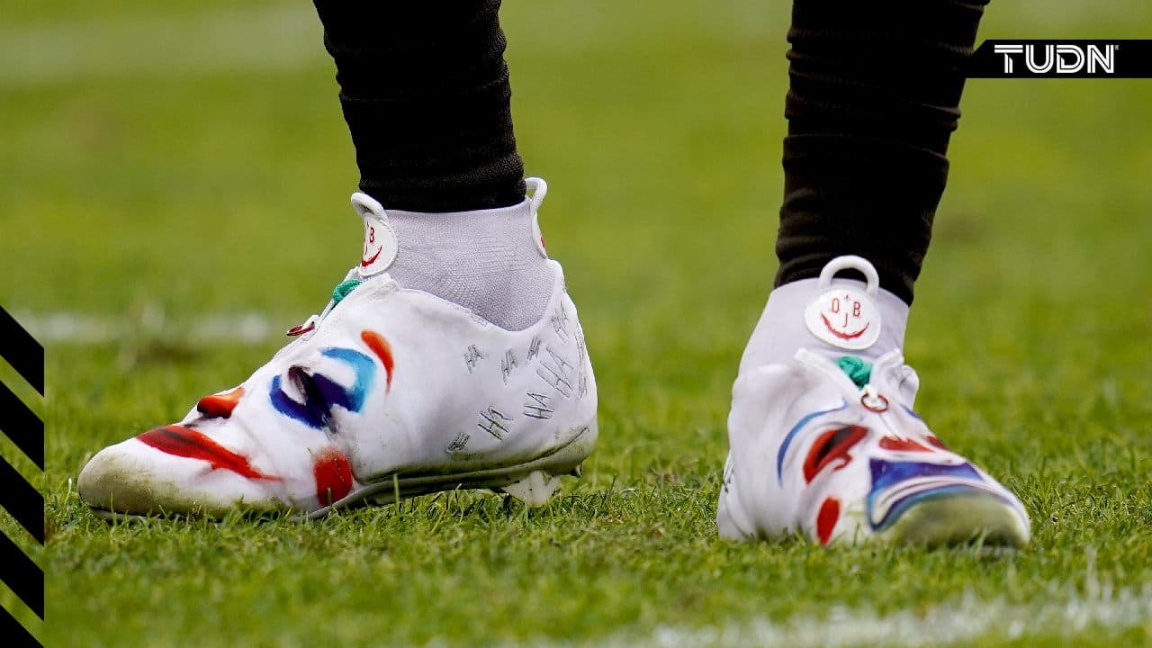 Los zapatos que usó Odell Beckham Jr en la primera mitad del duelo ante los Broncos.