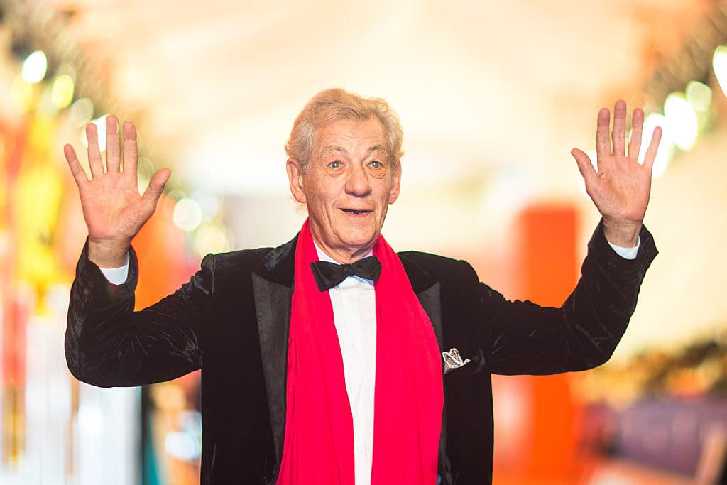 Para poder quedarse con los derechos de las novelas, Amazon tuvo que desembolsar 200 millones de dólares.
<br>