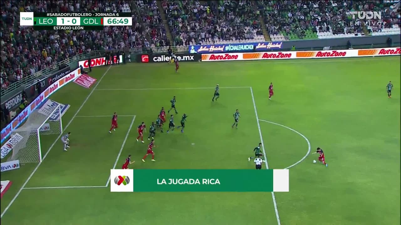 ¡TIRO ATAJADO! disparo por Cristian Calderón.