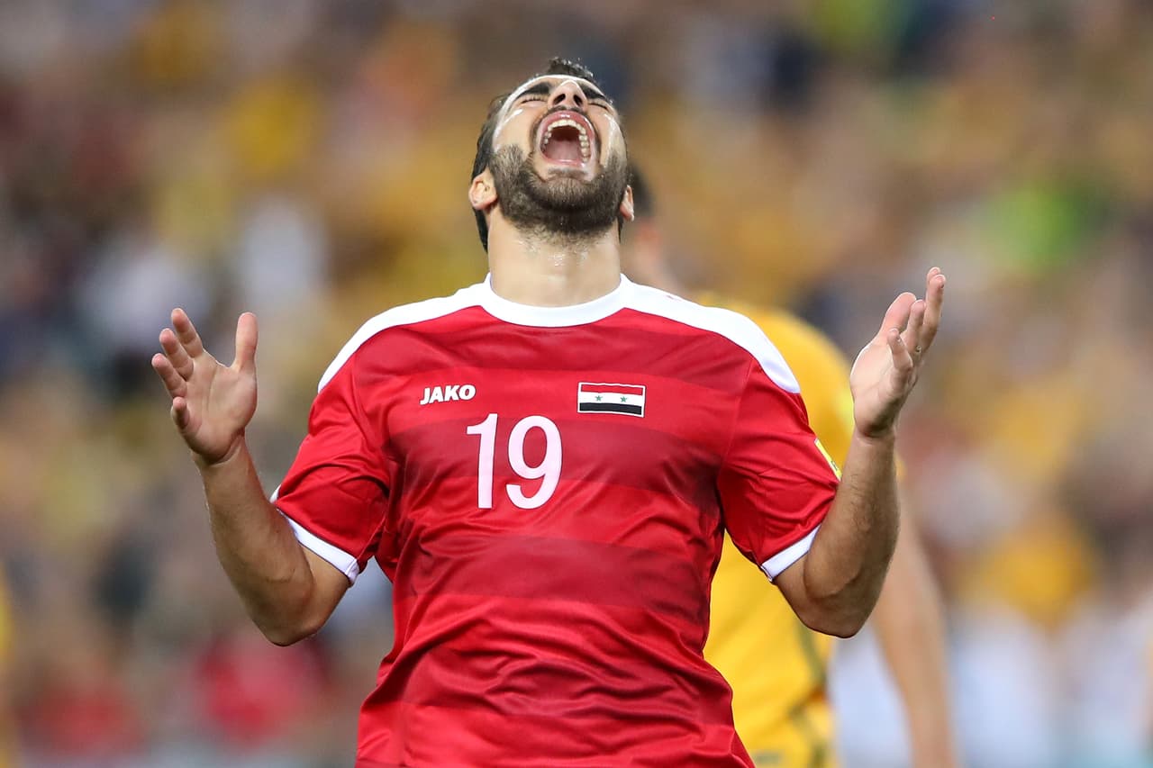 El partido se llenó de nervios y los equipos no podían llegar con claridad a las áreas rivales. Las que se generaron eran falladas por los jugadores, lo que llevó al partido a definirse en la prórroga.