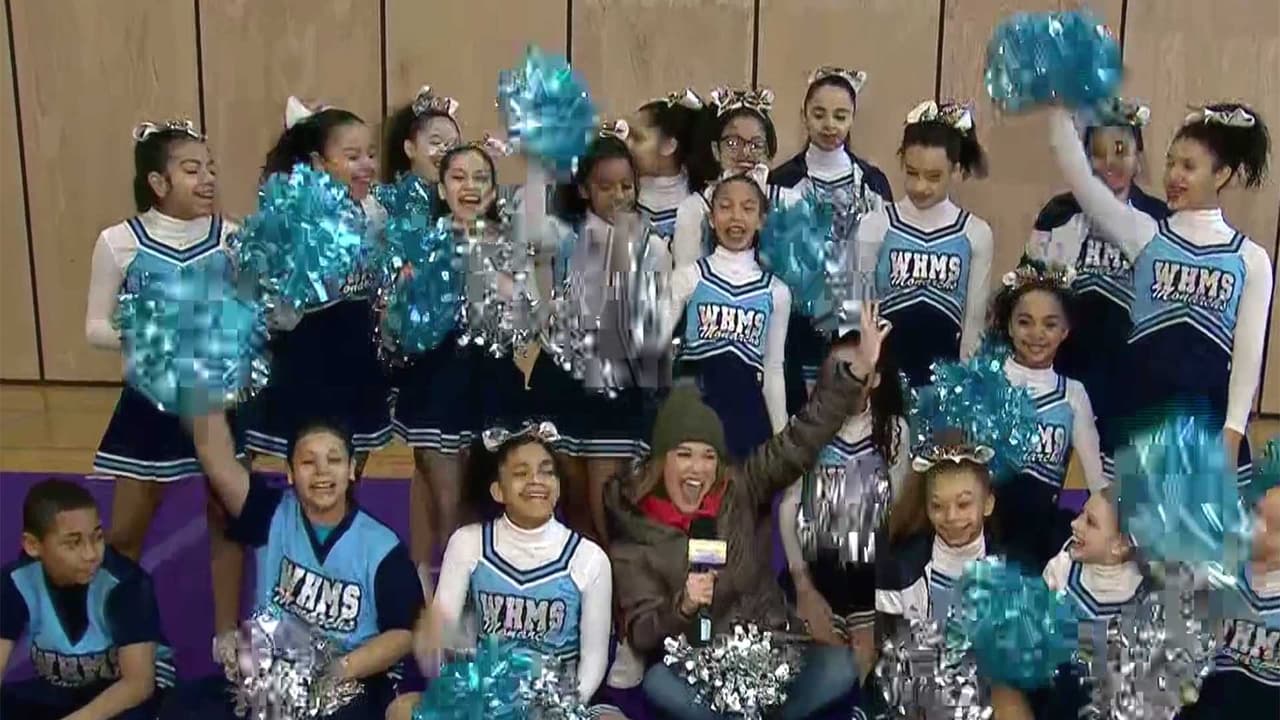 Orgullosamente hispanos: Karla Martínez conoció a un grupo de porristas que sueña estar en la competencia nacional