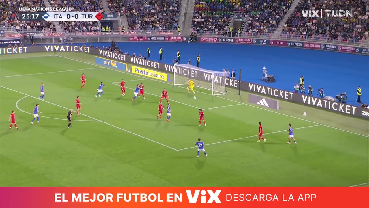 ¡GOL DE ITALIA! Scamacca la mete de 'campanita'