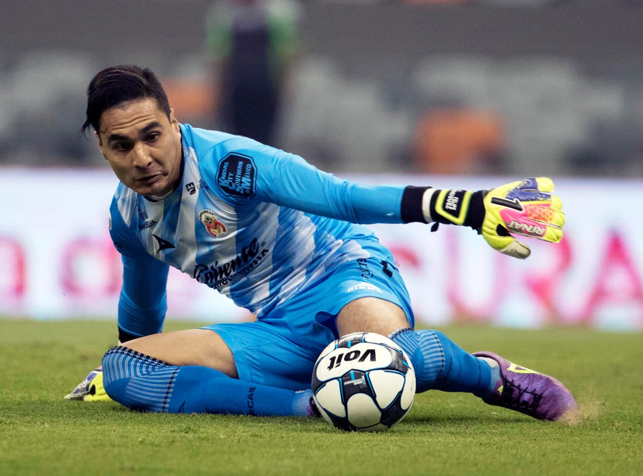 A destacar la actuación de los dos arqueros de la noche. Carlos Felipe Rodríguez, de Monarcas, que mantuvo a distancia de un gol a su equipo y sacó hasta tres pelotas de manera espectacular. Y ni que decir de Moisés Muñoz de gran actuación, su peso al final del partido fue tan grande que en un minuto sacó tres balones de gol.