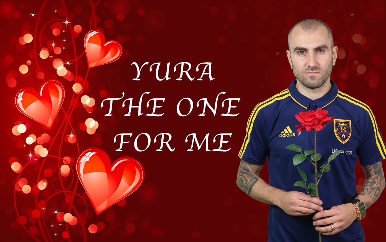 Cuando puedes hacer dedicatorias con tu nombre, eres un romántico nivel 10! Yura Movsisyan de Real Salt Lake.