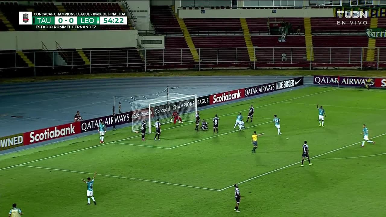 ¡GOL!  anota para León. Iván Moreno
