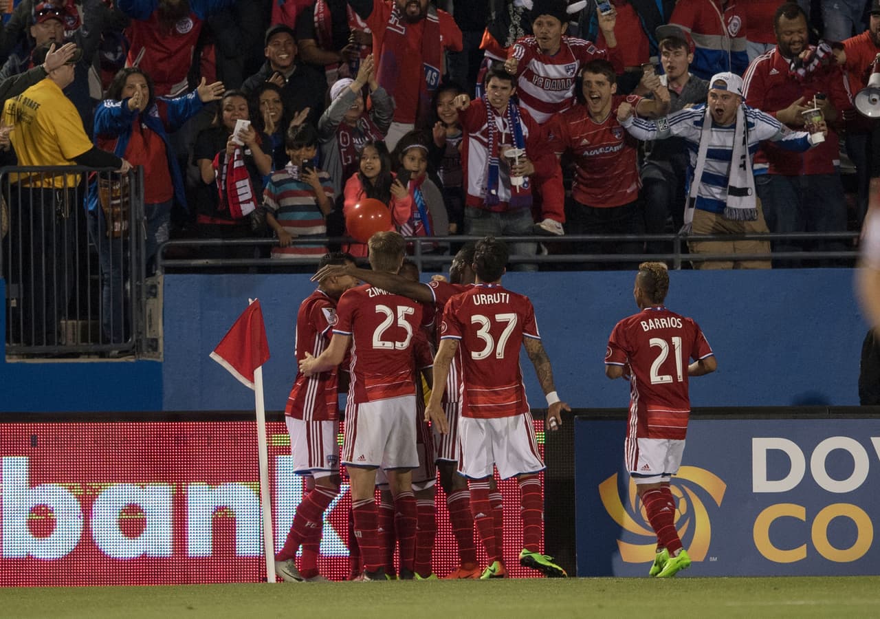 Dallas dio un gran paso en su semifinal al lograr la victoria, con lo que puede soñar con la final.