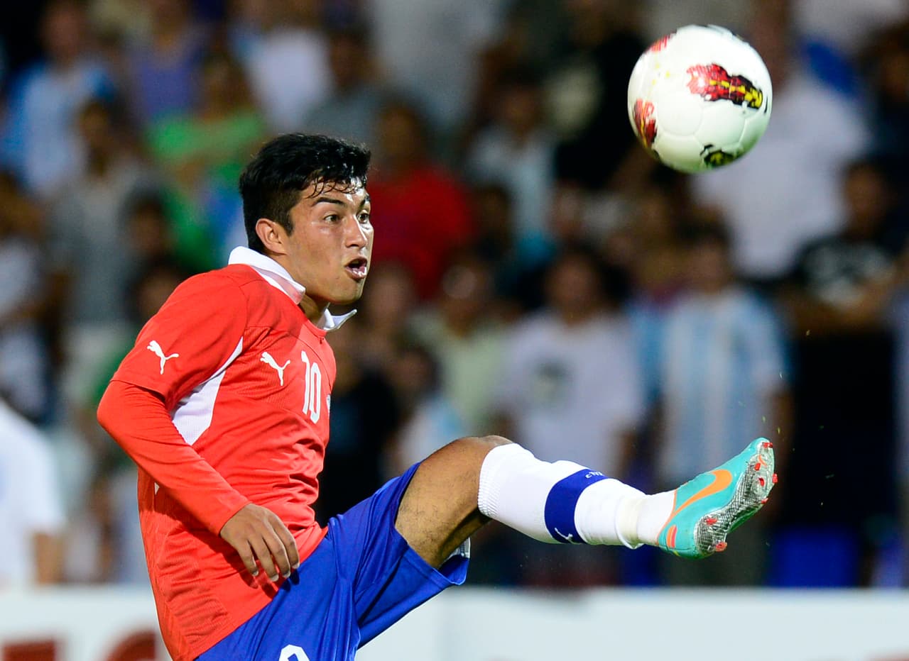 Los Rayos del Necaxa esperan conseguirle un compañero a Edson Puch para este torneo y de paso asegurar su estancia en primera división. Para ello trajeron a Nicolás Maturana, el mediocampista chileno promete darle dinámica y fluidez al ataque hidrocálido el torneo que viene.