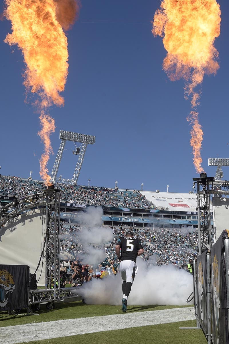 El QB entra a su segunda campaña en la NFL con los Jacksonville Jaguars. Checa las mejores imágenes del ex jugador de Central Florida (AP-NFL).
